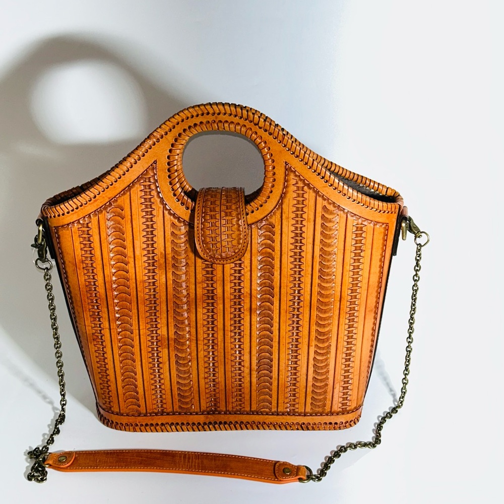 New Large leather tooled brown purse w/ crossbody Vilenca